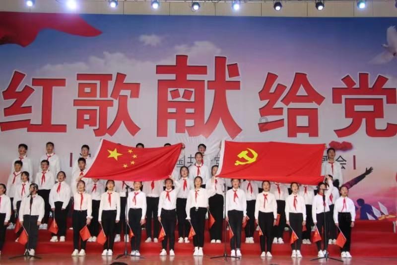 几百个西班牙人就能征服美洲?这本书的真相震惊我!