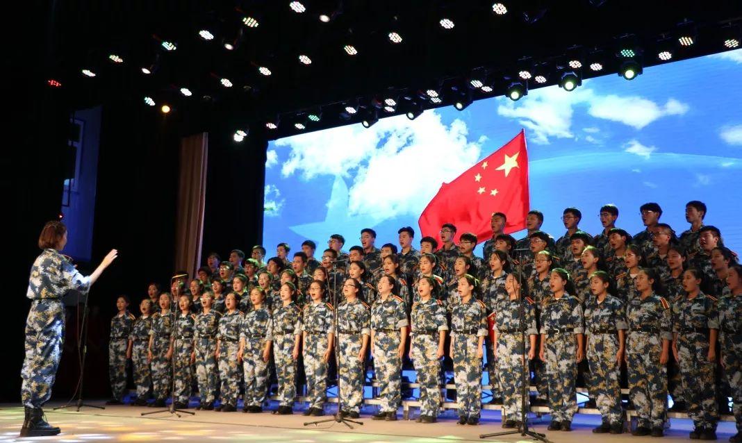 因为不能生育，老公找了小三给他生孩子？游戏画面