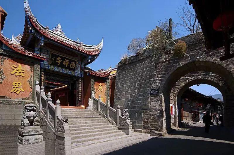 逃离制药厂