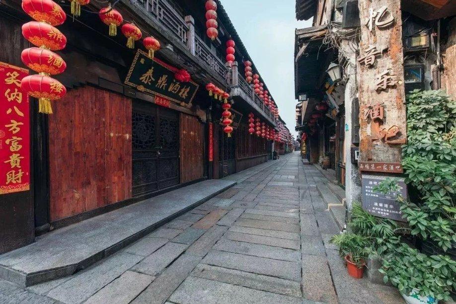 双节送温暖,真情暖人心——省市总工会领导慰问我院经开院区医护人员